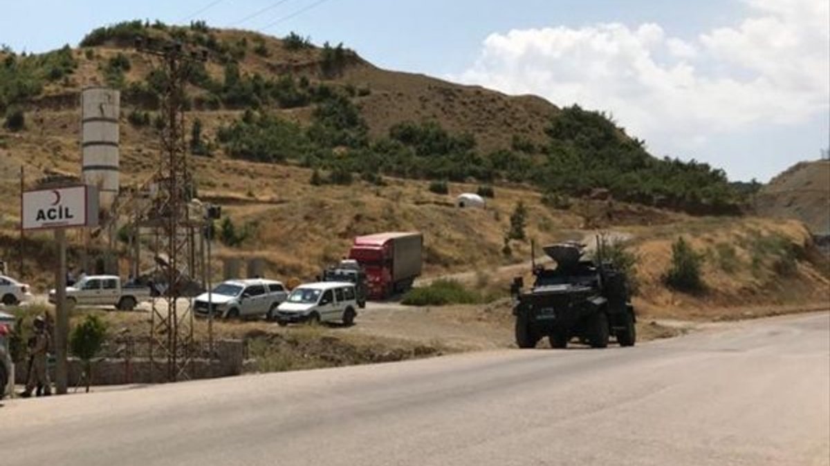 Şemdinli'de askeri aracın geçtiği yerde patlama yaşandı