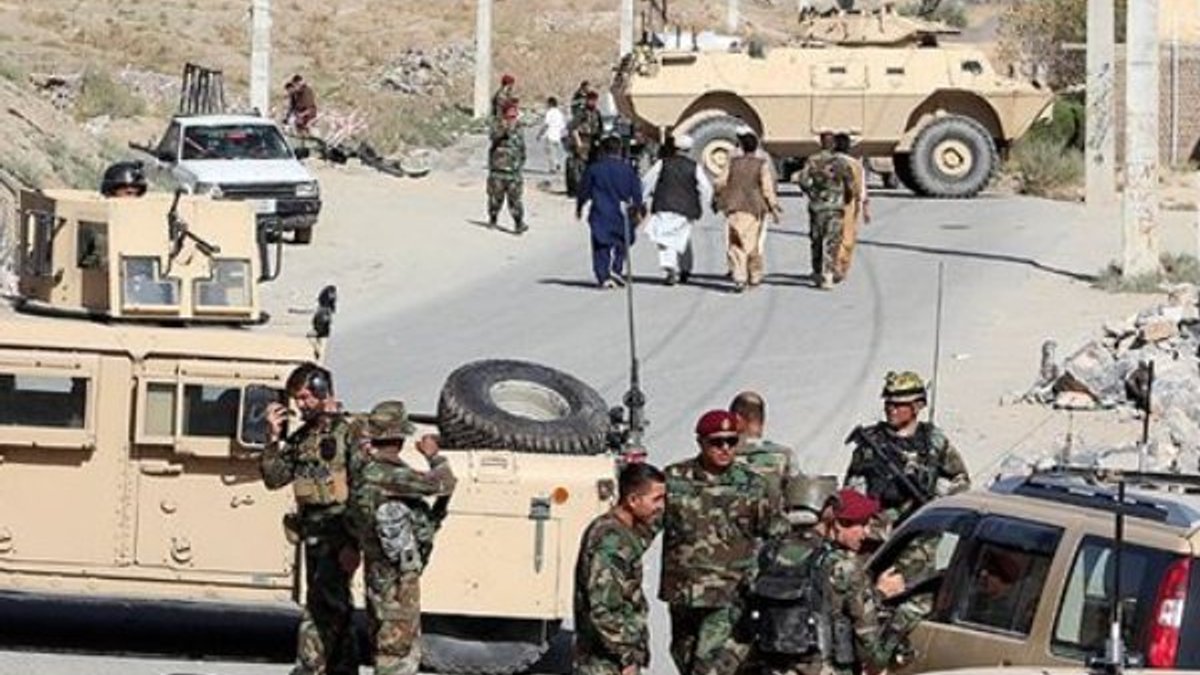 Afganistan'da Taliban saldırısı: 8 asker öldü 9 yaralı