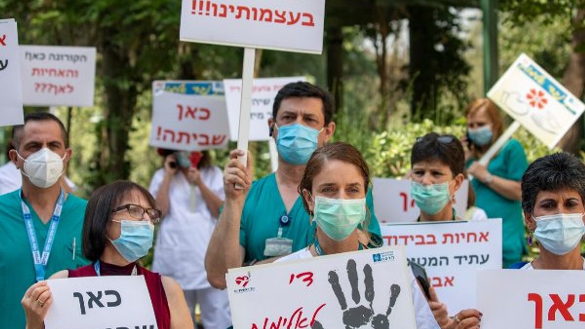 İsrail'de hemşireler greve gitti
