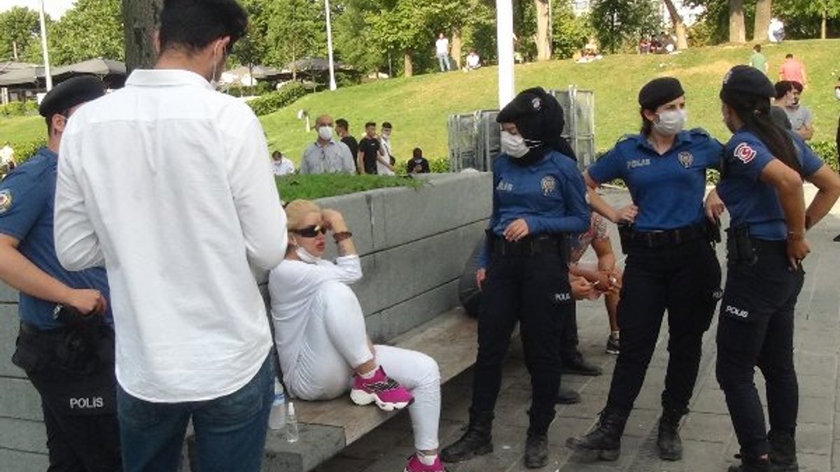 Taksim'de arkadaşları tarafından darbedilen kadın