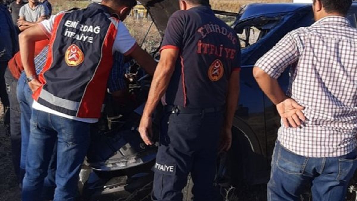Afyonkarahisar'da tır ile otomobil çarpıştı: 2 ölü