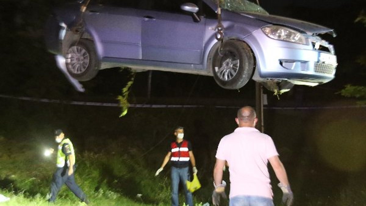 Kocaeli'de kamyon otomobille çarpıştı: 5 ölü 2 yaralı