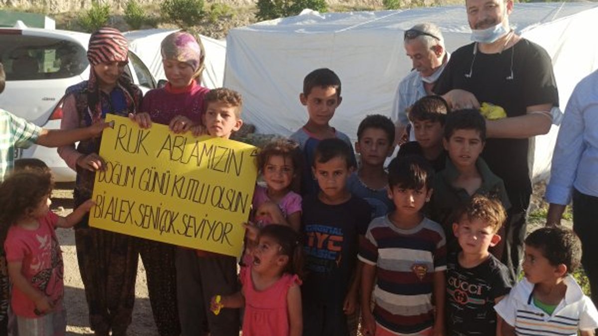 Afyon'da doğum günü bütçesiyle çocukları sevindirdi