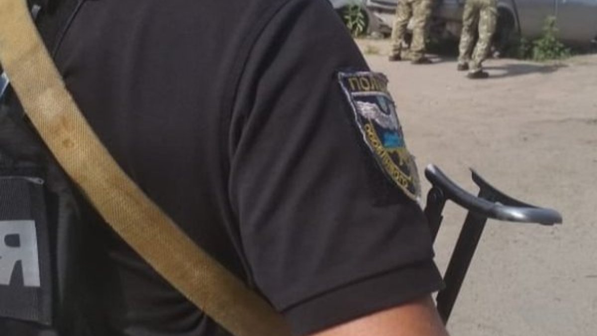 Ukrayna'da bir polis, hırsız tarafından rehin alındı