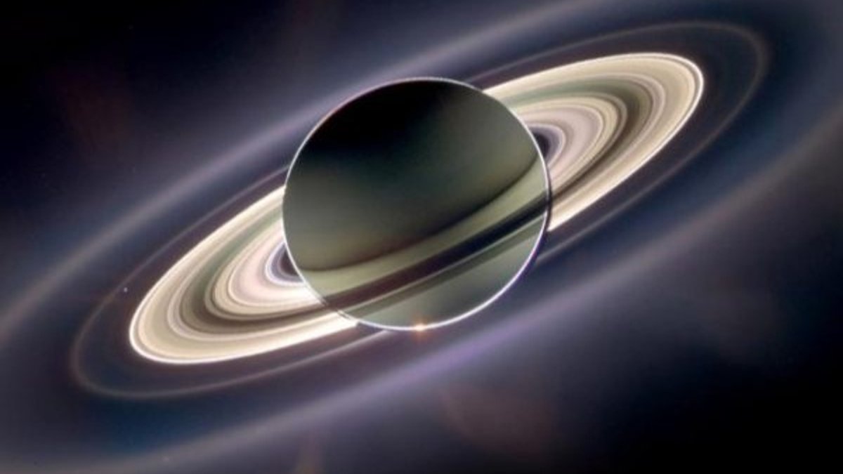 Hubble Uzay Teleskobu, Satürn'ün halkalarını fotoğrafladı