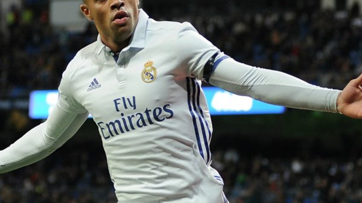 Real Madrid'li Mariano Diaz koronavirüse yakalandı