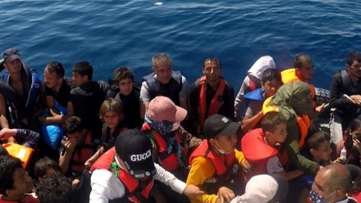 Yunan, 60 sığınmacıyı Türk kara sularına geri itti