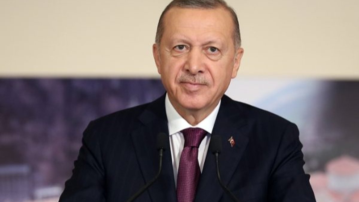Cumhurbaşkanı Erdoğan, üç ülkenin lideriyle bayramlaştı