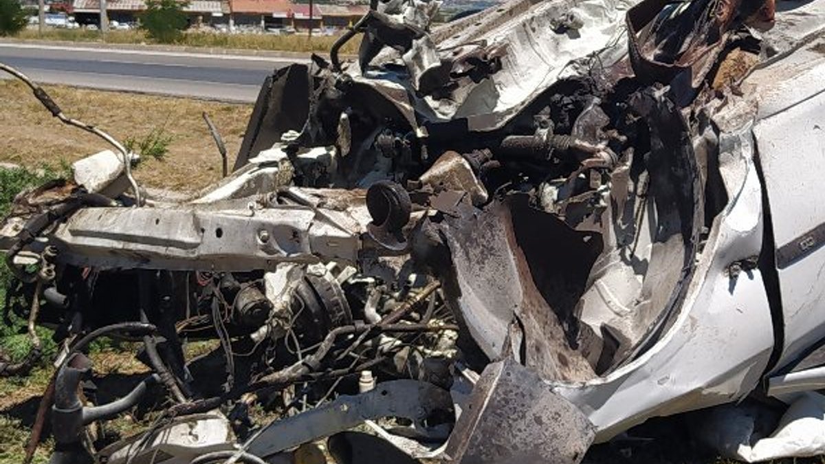 Sivas'ta otomobil takla attı: 3 yaralı