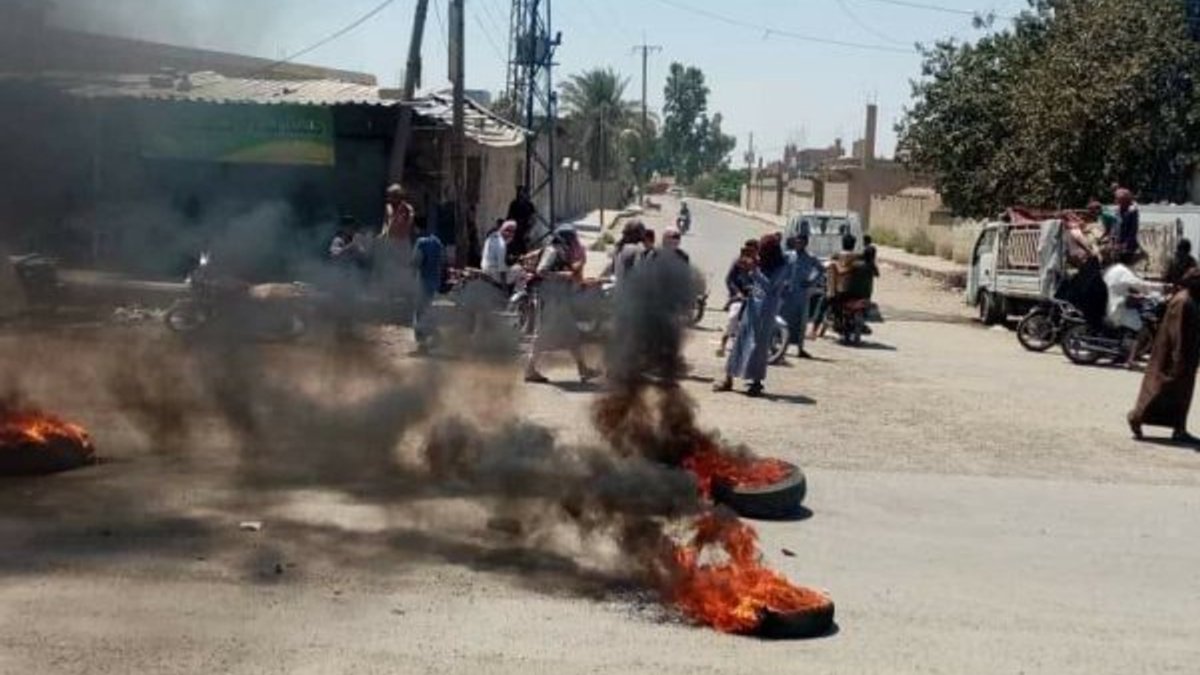 Suriye'de halk ile PKK'lı teröristler çatıştı: 9 yaralı