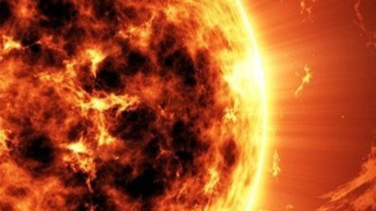 Bilim insanları: Güneş'te açıklanamayan şeyler oluyor