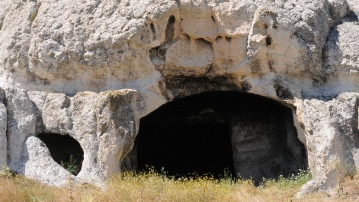Eskişehir'de Friglerden kalma mağara ilk kez görüntülendi