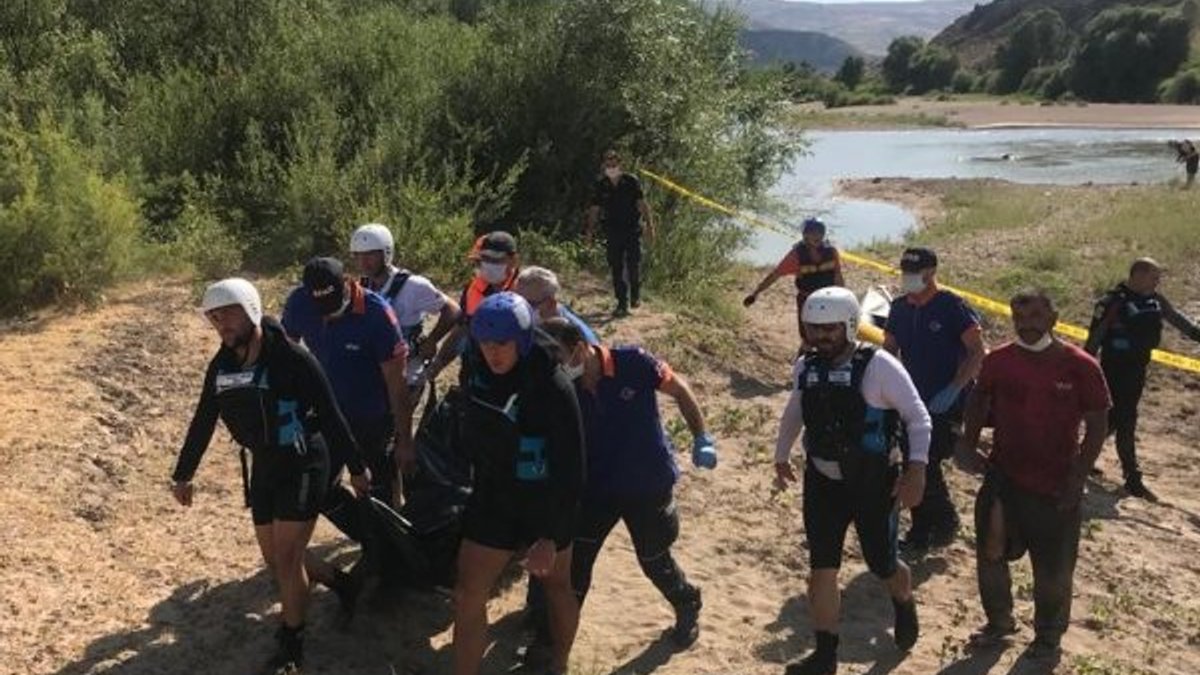 Kayseri'de 2 çocuk ve babaları girdikleri nehirde boğuldu