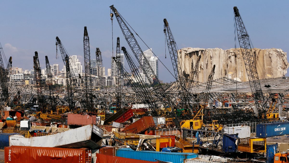 Beyrut Limanı, kısmi olarak faaliyete başladı