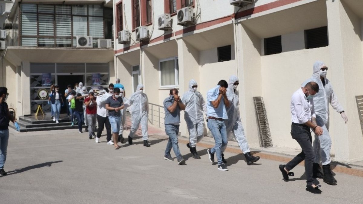 Mersin'de fuhuş çetesine 'koli' operasyonu: 80 gözaltı