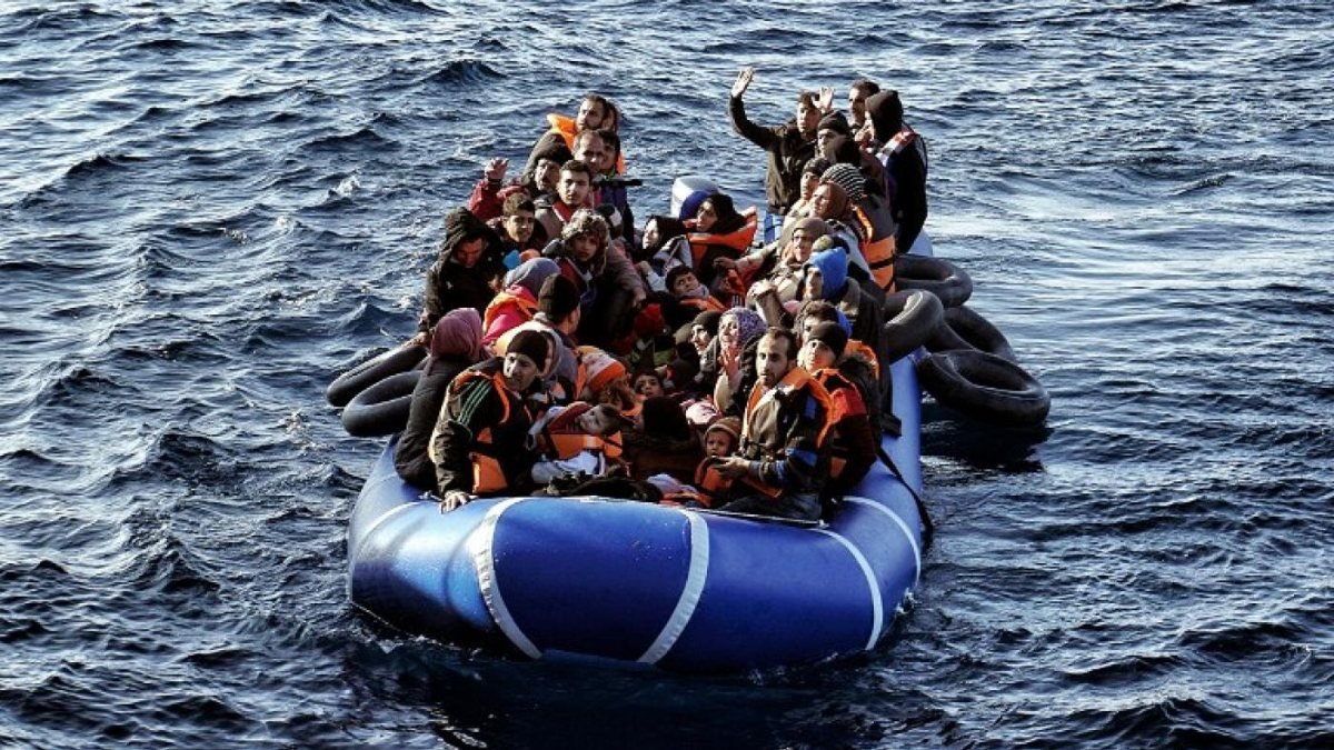 AB'den Yunanistan'a: Göçmenlerin geri itilmesini soruştur