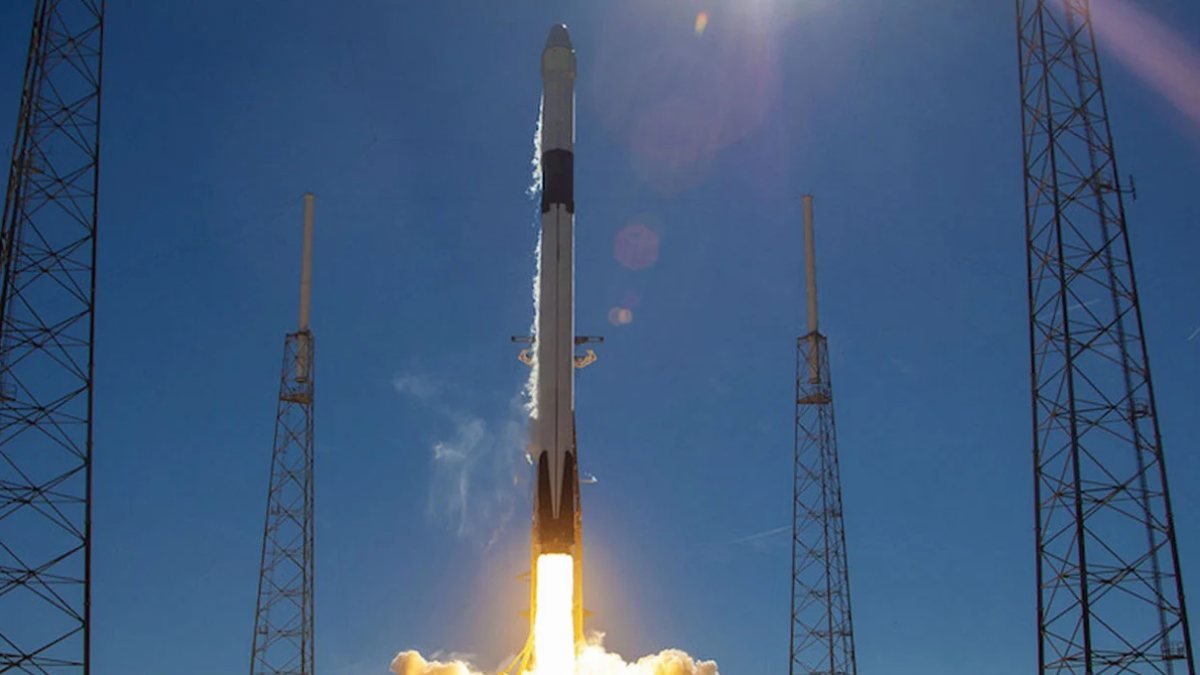 SpaceX, 58 Starlink uydusunu daha uzaya gönderdi