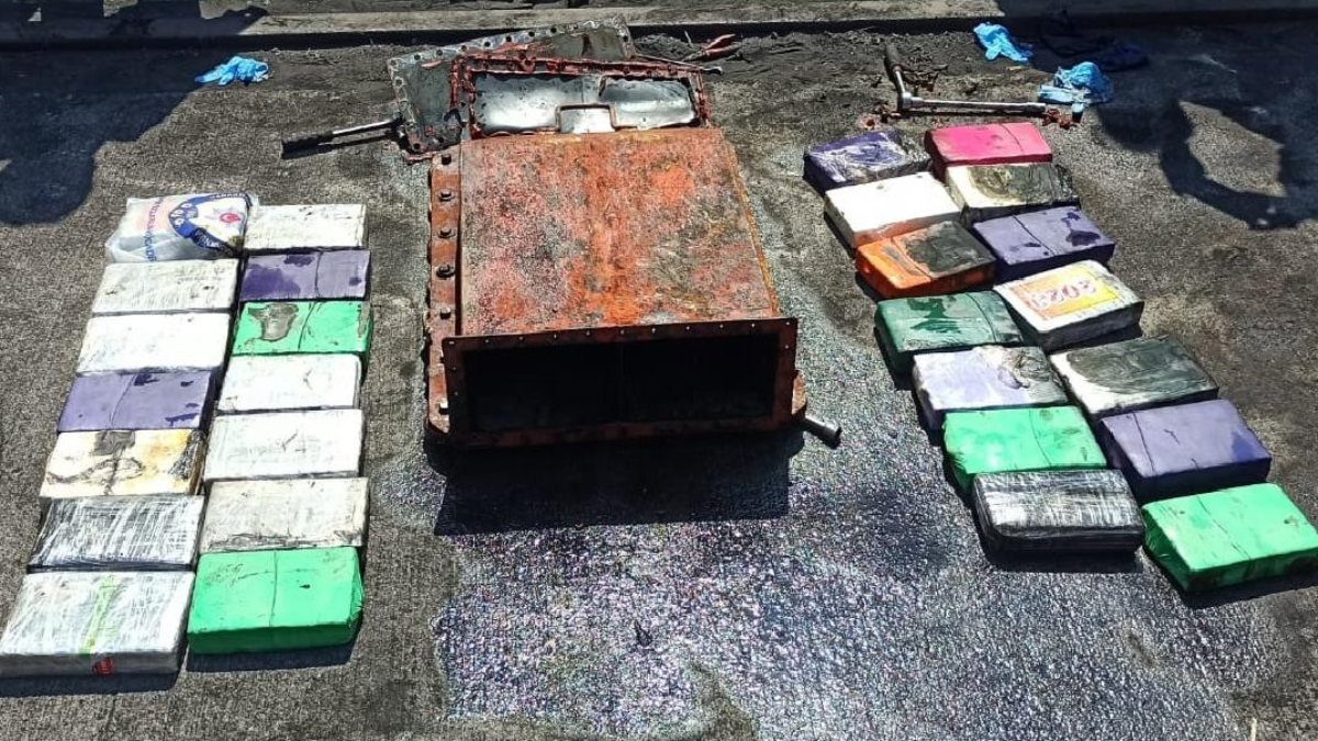 Zonguldak'ta demir atan gemiden 50 milyon liralık uyuşturucu çıktı