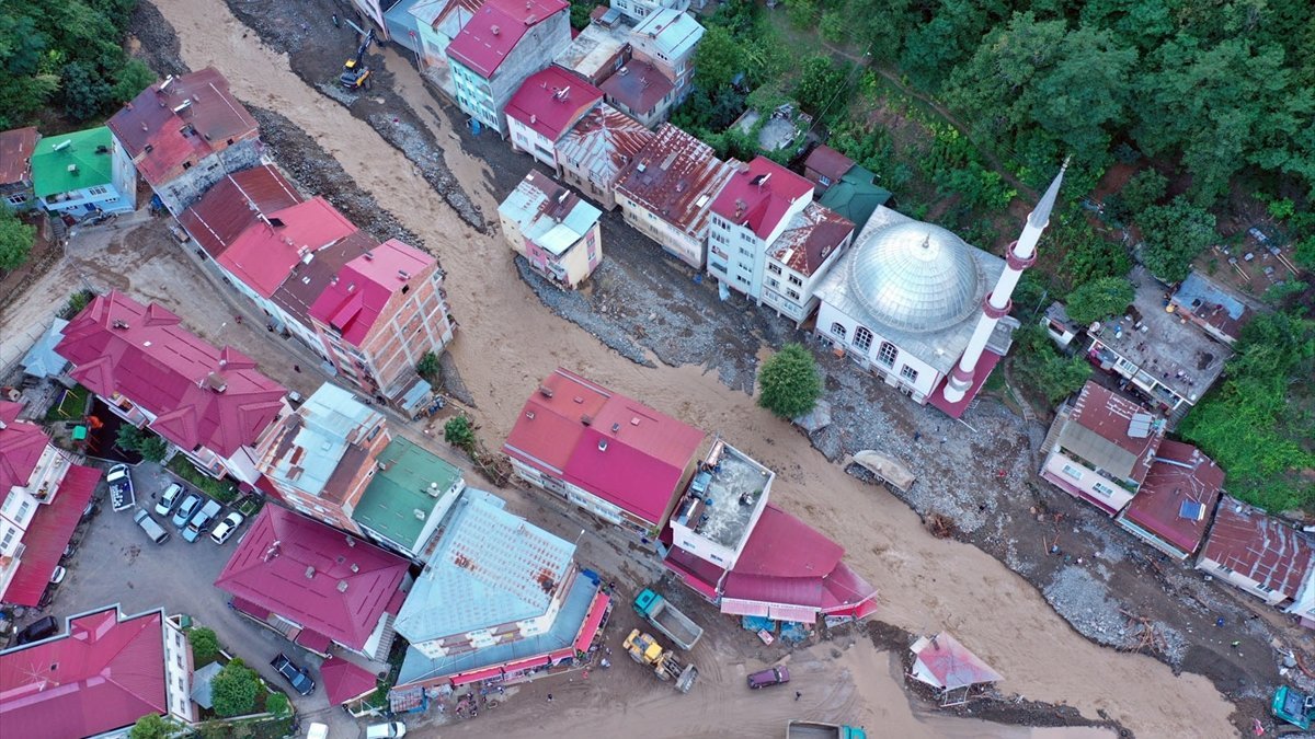 Giresun’daki sel felaketi sonrası İHH yardıma koştu