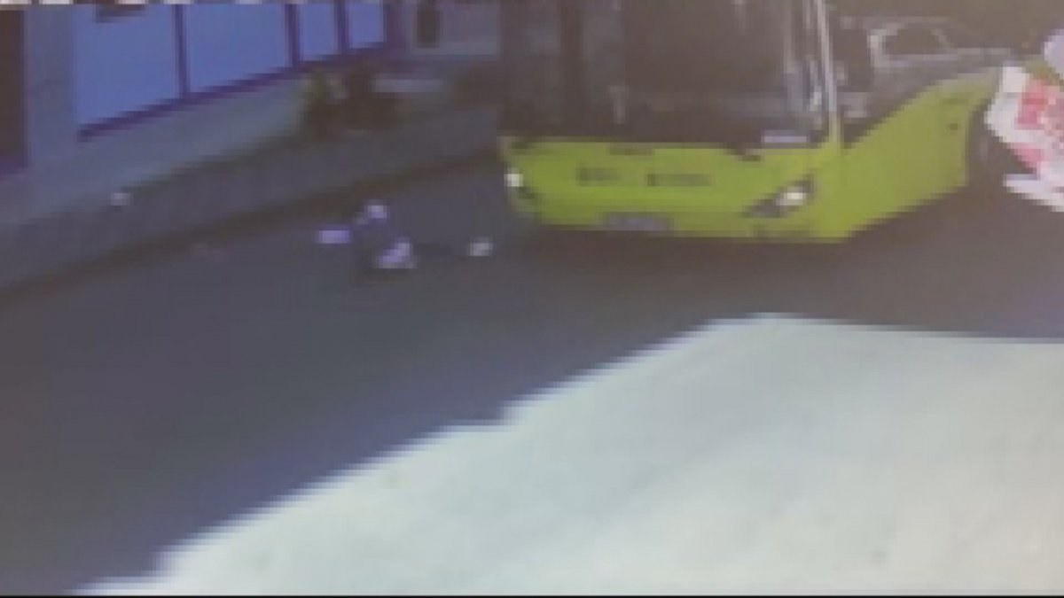 Ataşehir'de 7 yaşındaki çocuğa otobüs çarptı