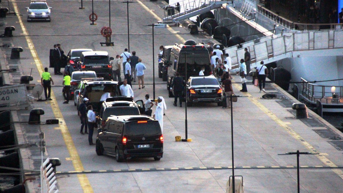 Katar Kraliyet Ailesi, 2 kamyon eşya ile Bodrum’a geldi