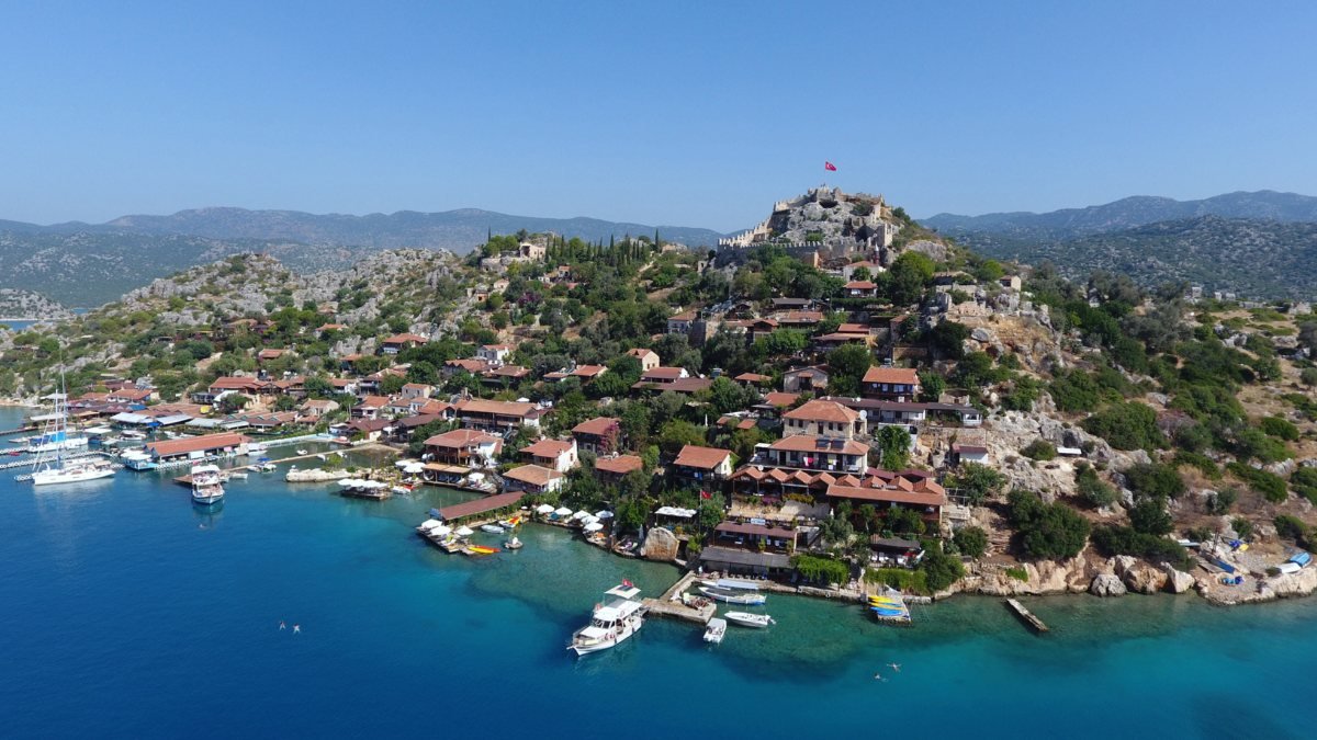 Her yıl 1 milyona yakın turist Kekova'ya gidiyor