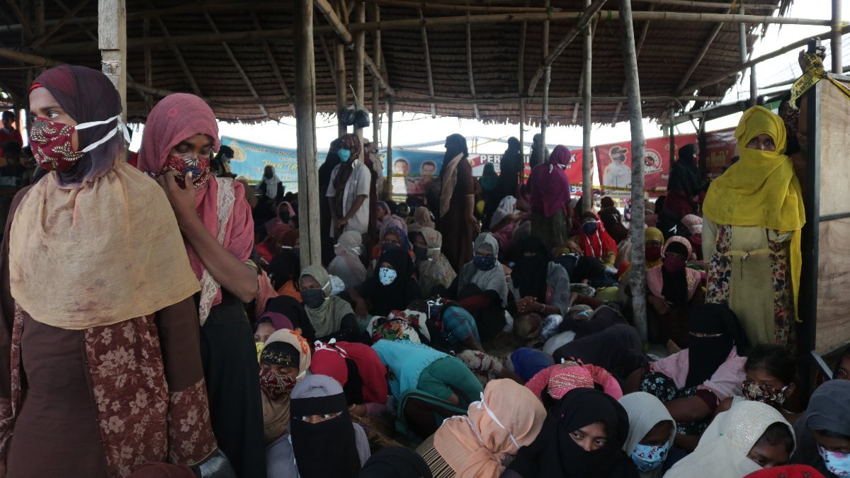 Endonezya'da kurtarılan Arakanlı Müslümanların, 7 ay denizde sürüklendiği ortaya çıktı