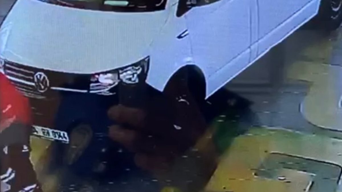 Şişli'de yakıt alan sürücü, eğilen çalışanın bacağını ezdi