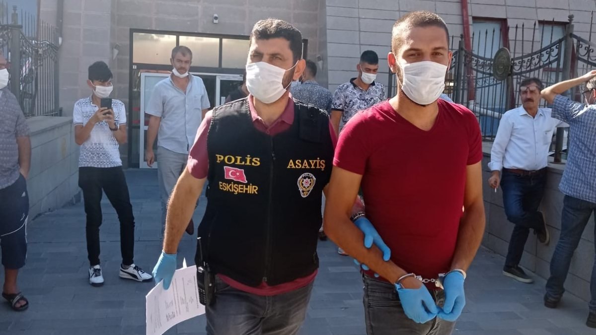Eskişehir'de 60 bin liralık ziynet eşyası çalan şüpheliler tutuklandı