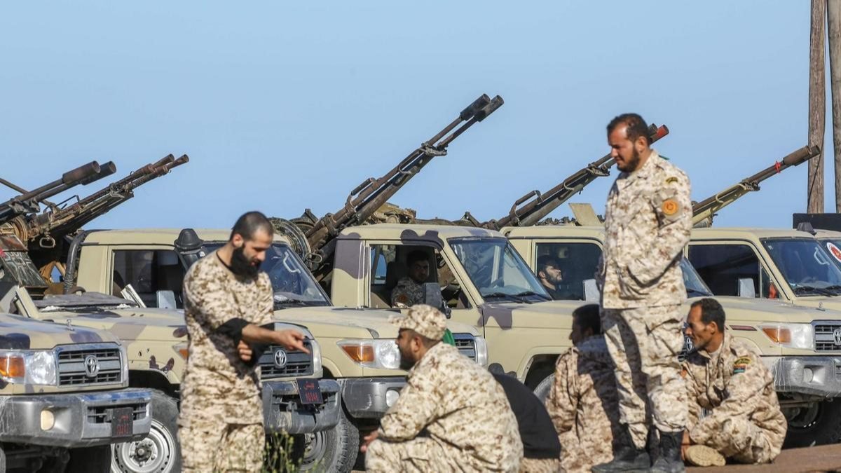 Hafter milisleri, Sirte yakınlarına askeri sevkiyat yaptı