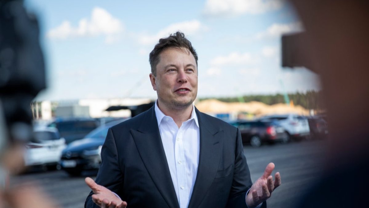 Elon Musk, röportaj sırasında çocuğunun adını hatırlayamadı