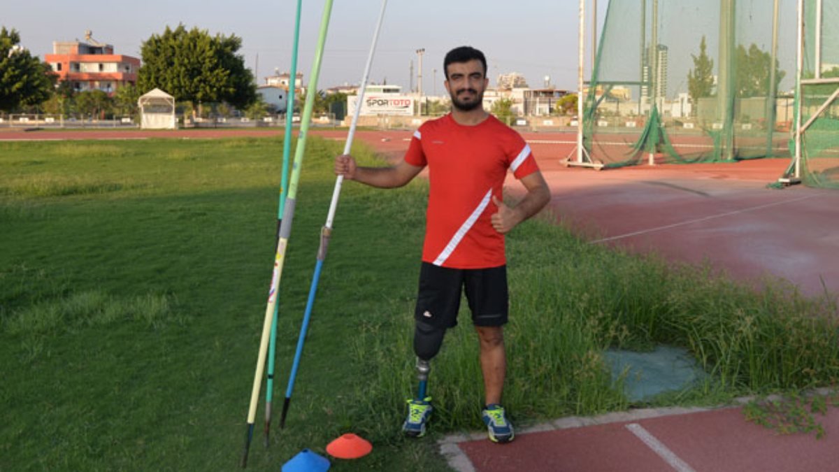 Mersin'de kazada bacağını kaybetti, cirit atmada Avrupa Şampiyonası'na hazırlanıyor