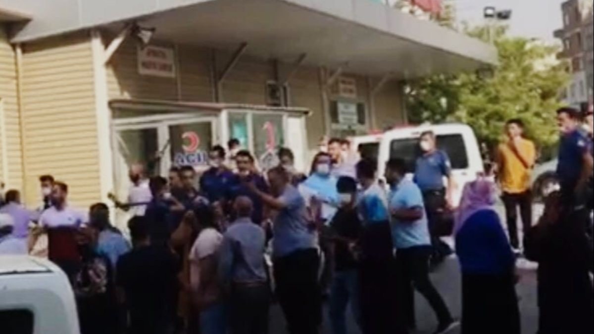 Gaziantep'te koronavirüsten ölen hastanın yakınları hastaneyi bastı