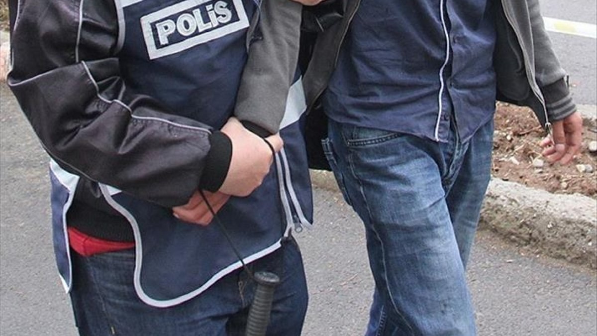 Bitlis'te 26 yıl kesinleşmiş hapsi bulunan azılı hırsız yakalandı