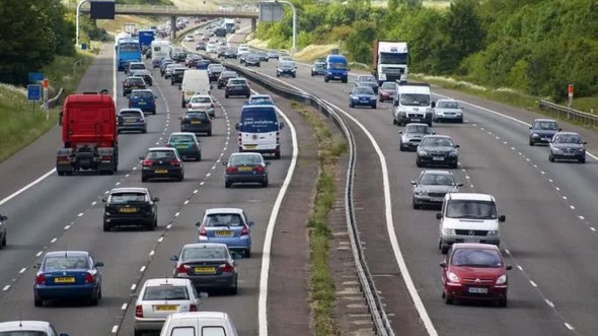 İngiltere'de telefon kullanırken ölümlü kazalara yol açan sürücülere ömür boyu hapis