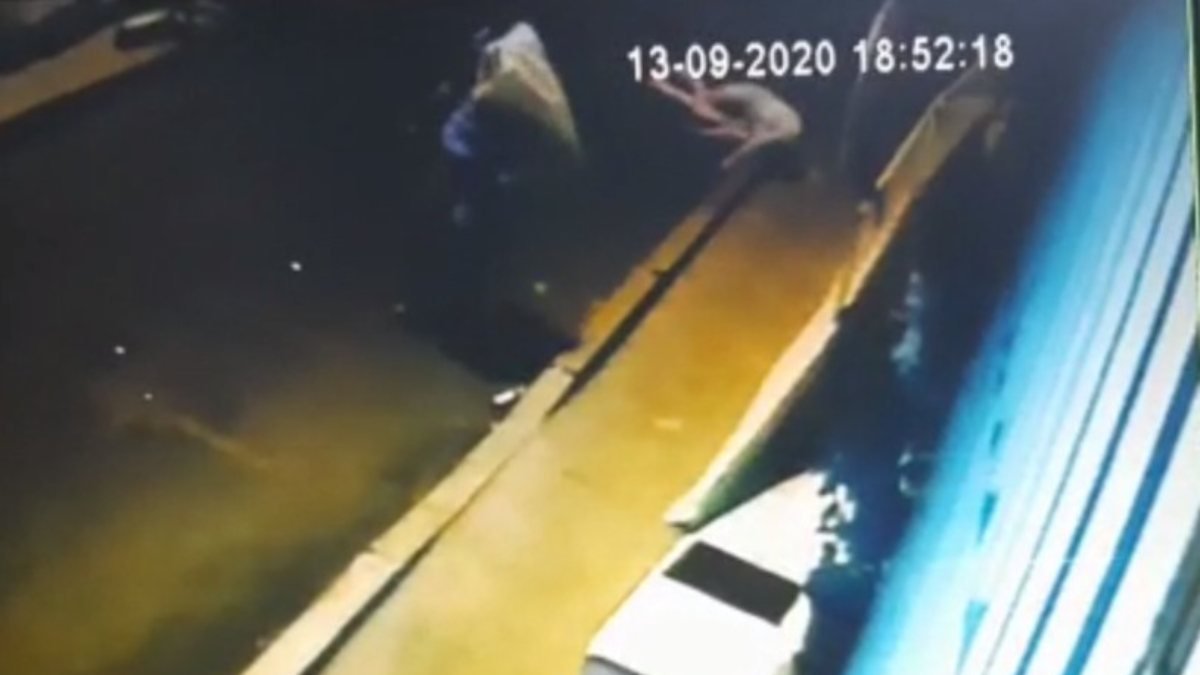 İstanbul'da Ukraynalı kadın akrobasi yaparken balkondan düştü