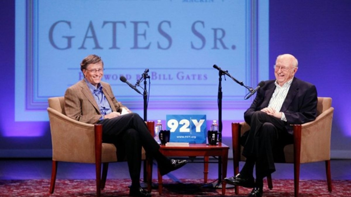 Bill Gates'in babası William Henry Gates II yaşamını yitirdi