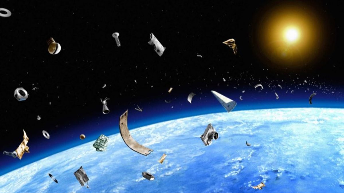 Dünya yörüngesindeki en tehlikeli 50 uzay çöpü belirlendi