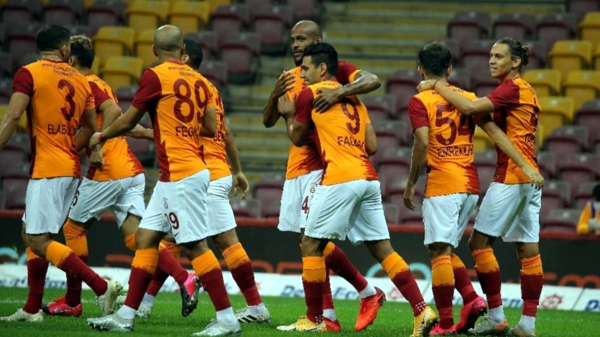 Neftçi Bakü-Galatasaray maçının ilk 11'leri