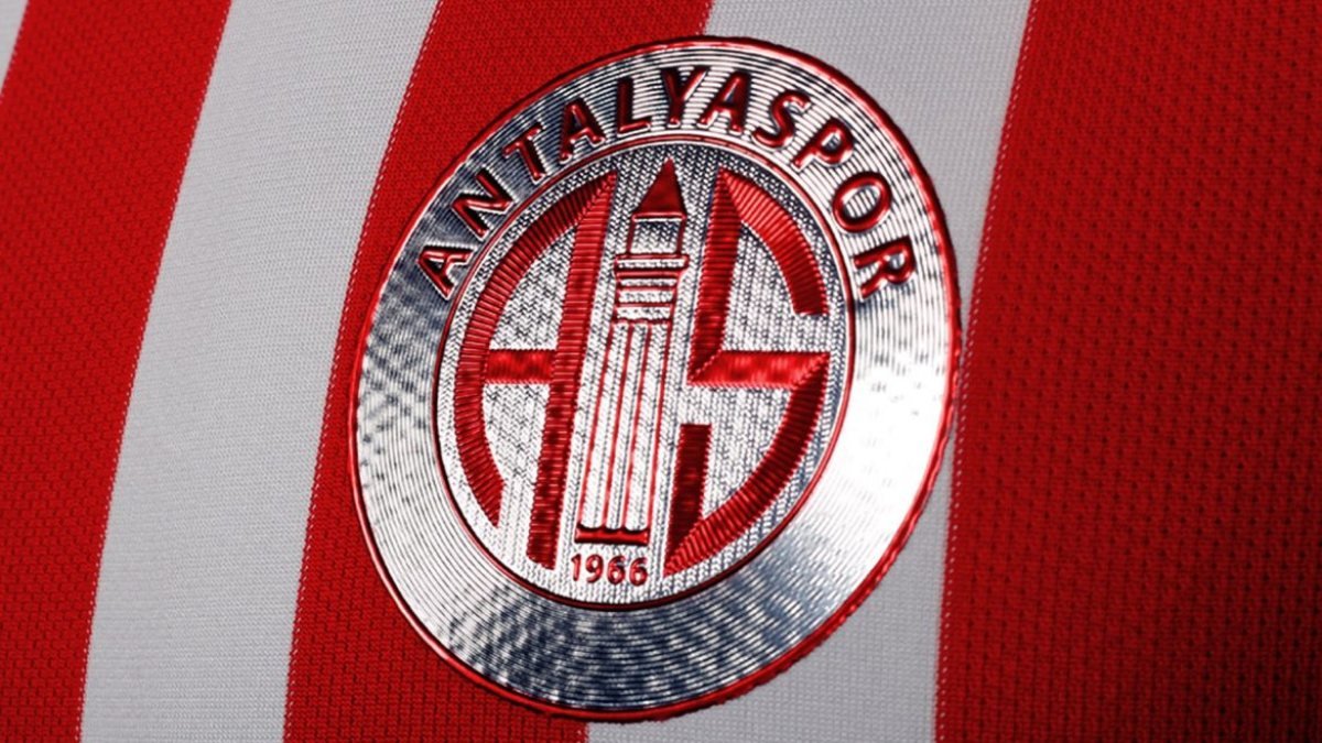 Antalyaspor'da çok sayıda futbolcuda koronavirüs çıktı