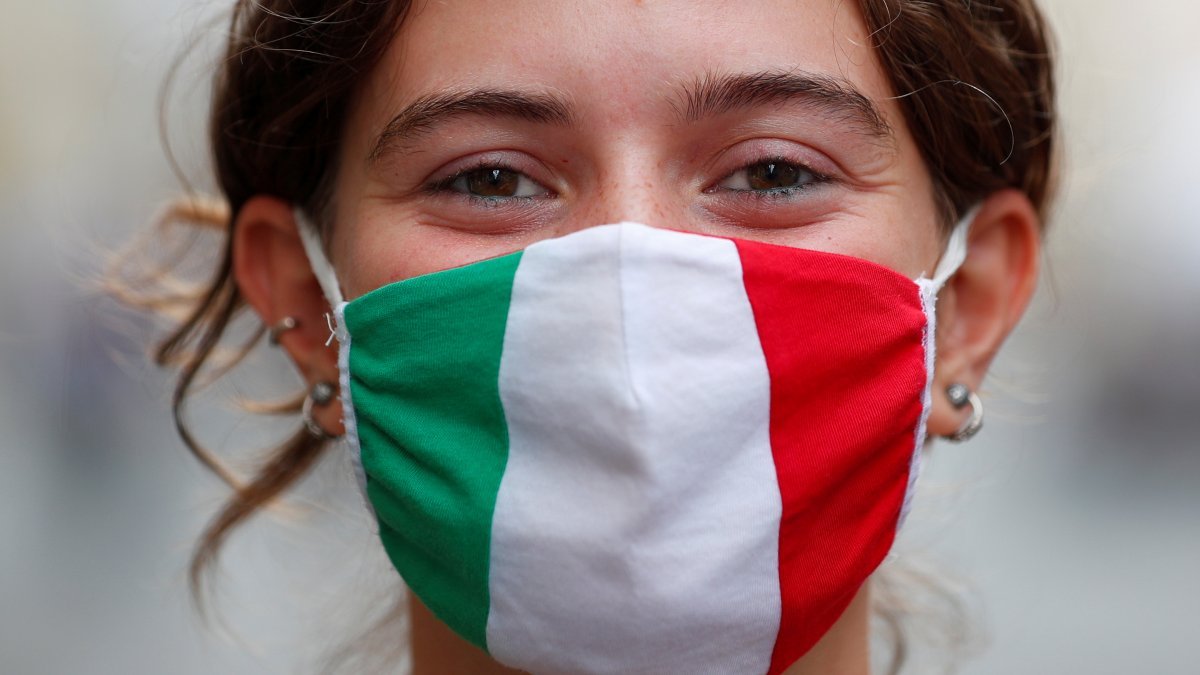 İtalyanlar milletvekili sayısının azaltılmasını istedi