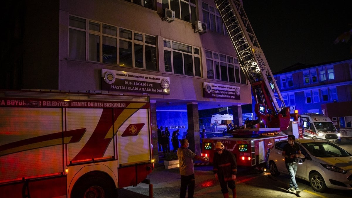 Ankara'da psikiyatri bölümünde yatan hasta odasını ateşe verdi