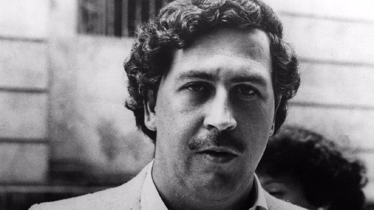 Pablo Escobar'ın evinden duvara gizlenmiş 18 milyon dolar çıktı