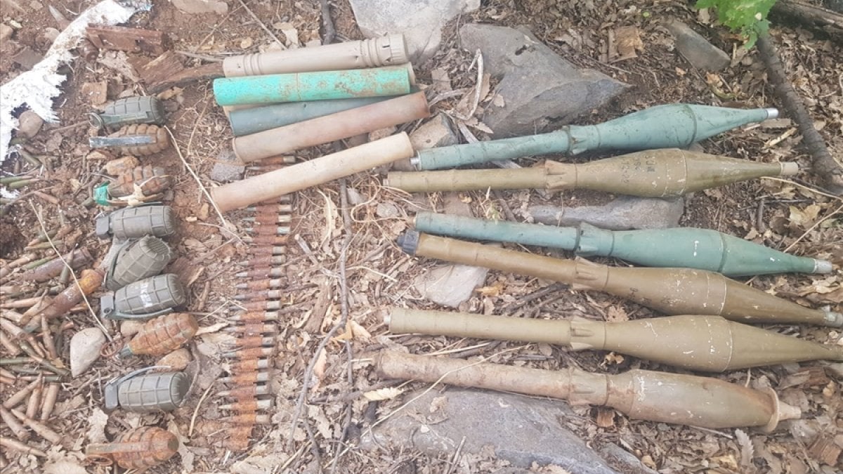Avaşin-Basyan bölgesinde PKK'ya ait silah ve mühimmat ele geçirildi
