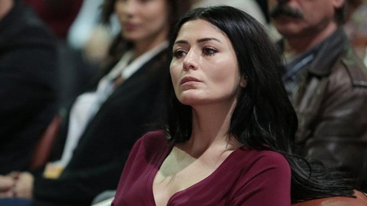 Başörtülüleri taciz eden Deniz Çakır, Kim Kardashian'ı eleştiren Ece Üner'e 'avam' dedi! Deniz Çakır kimdir?