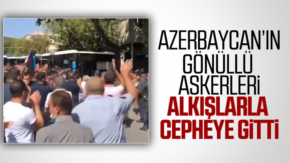 Azerbaycanlılar orduya katılan askerleri alkışlarla uğurladı
