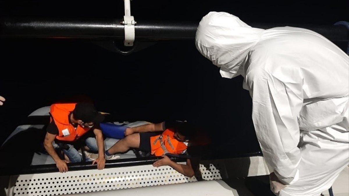 Muğla'da 4 sığınmacı kurtarıldı