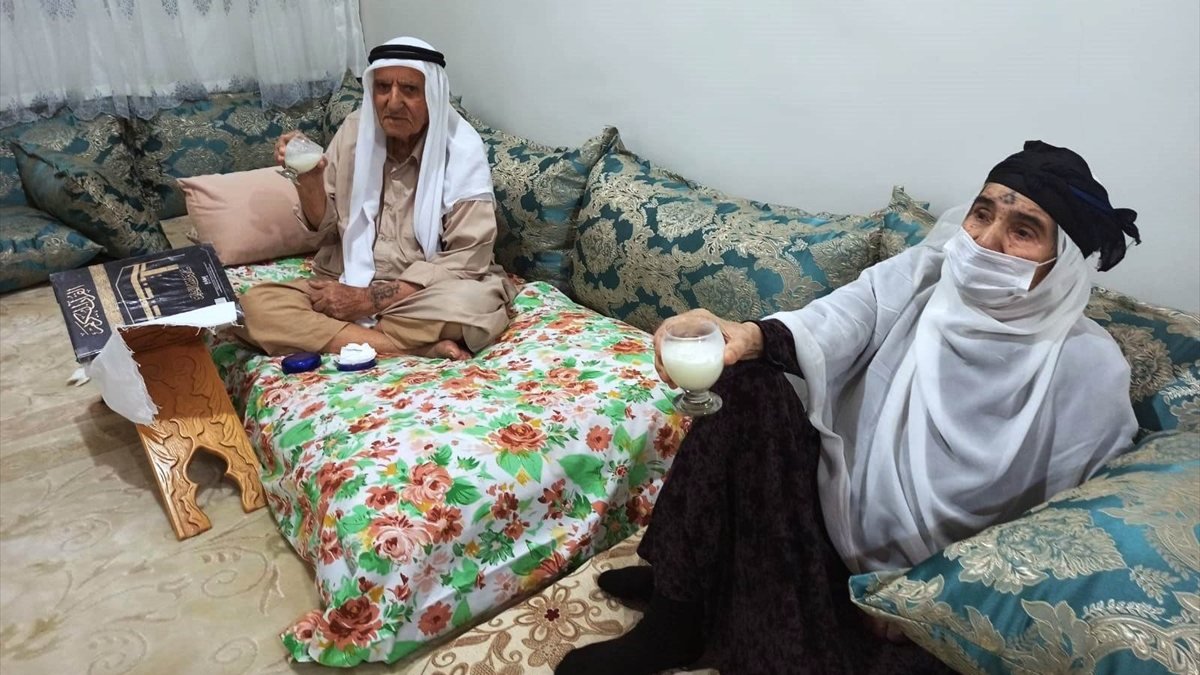 Mardin'de yaşlı çift, koronavirüsü yenmeyi başardı