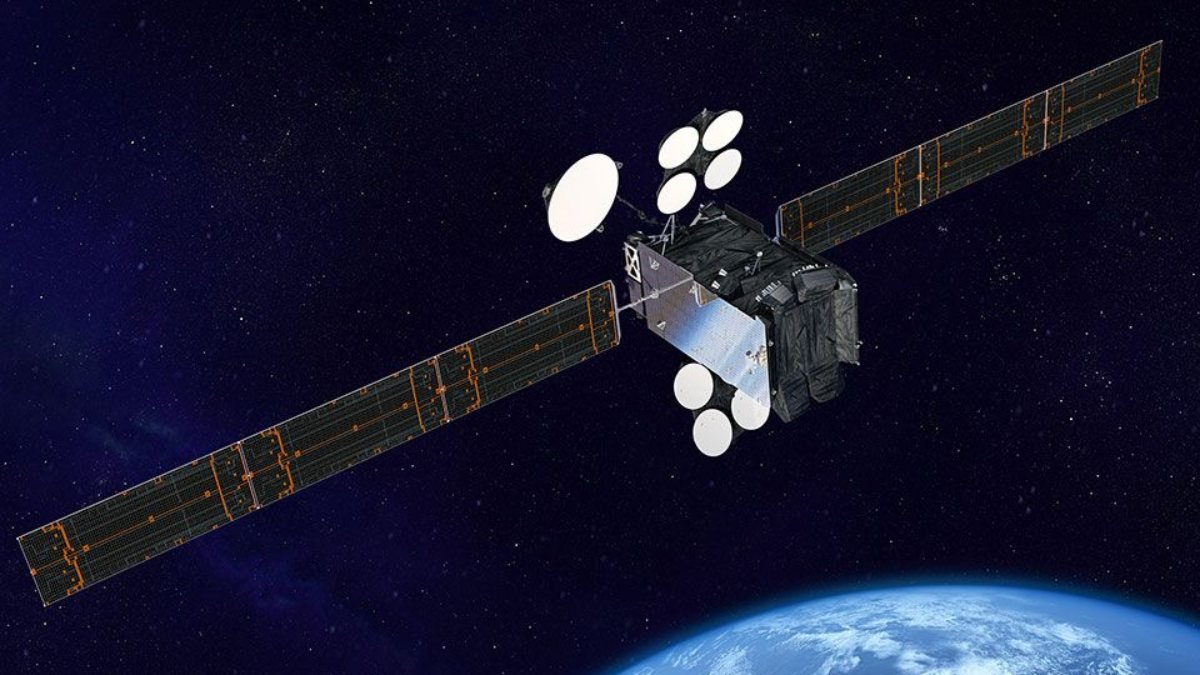 SpaceX, Pentagon için füze izleme uyduları geliştirecek
