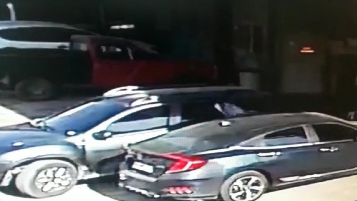 İzmir'de otomobilden 150 bin lira çalan hırsızlar